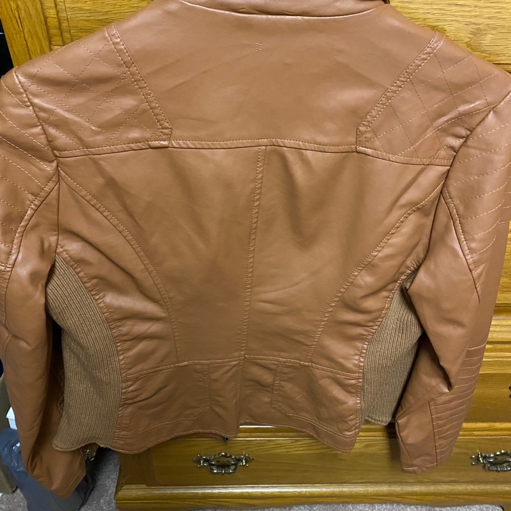 Jacket - Picture 2 of 3